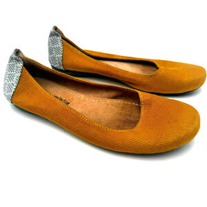 THE ROOT COLLECTIVE Women's size 8 Honey Mustard Yellow‎ Gray Flats Shoes